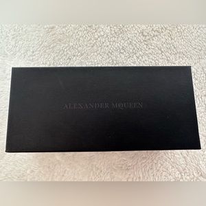 Mcqueen sunglasses case
